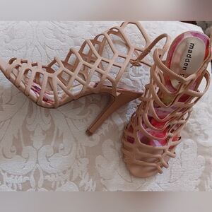 New Madden Girl  Beige Lacy Shoes